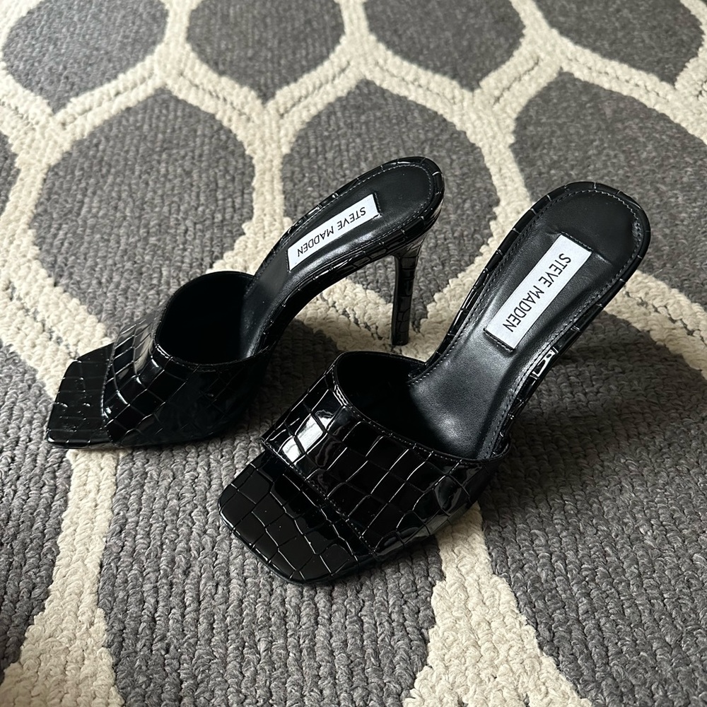 Steve Madden Heels never worn